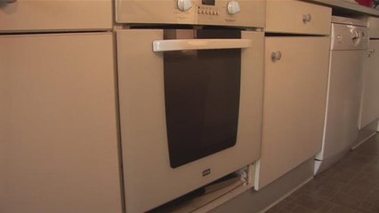 How To Keep Your Oven Squeaky Clean