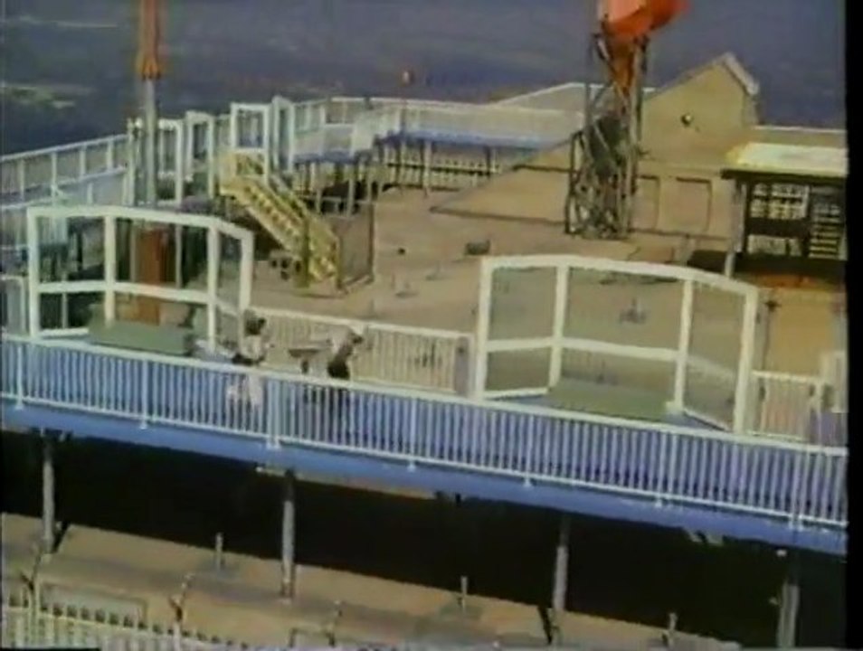 Extrait du film "Senior Trip"---WTC
