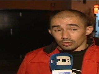 Amigos del ex boxeador Perico Fernández intentan que salga de la indigencia