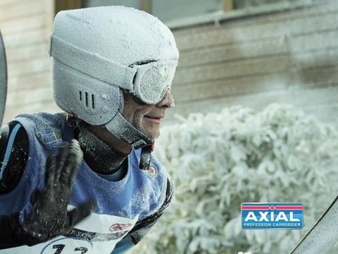 Pub télévision carrossiers AXIAL. LE SKIEUR. Agence TVLowCost