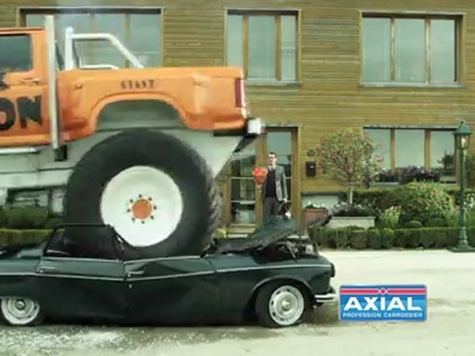 AXIAL MONSTER. Publicité télé pour les carrossiers AXIAL. Agence de Publicité TVLowCost,
