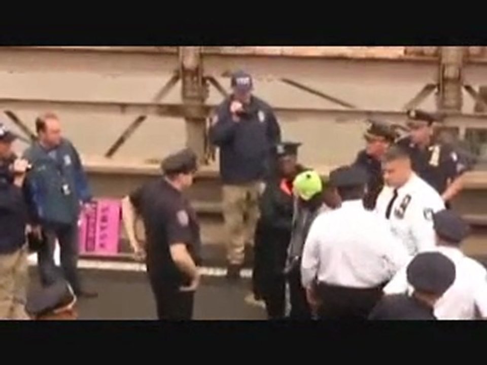 Police arrest 13 Year Old Girl on Brooklyn Bridge? She ...