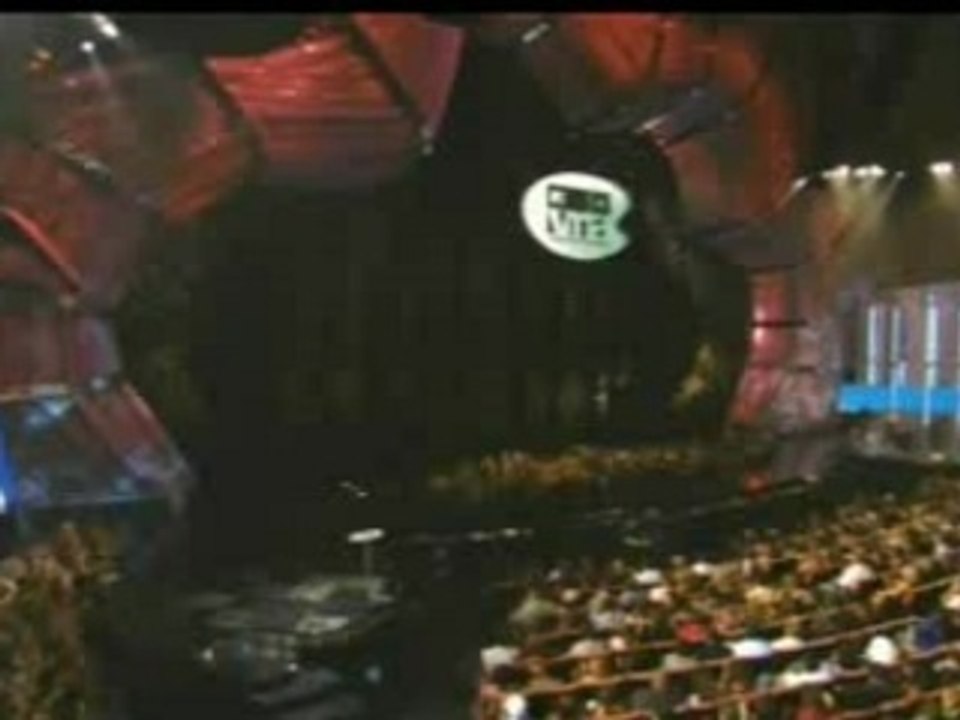 SHAKIRA Live - Objection