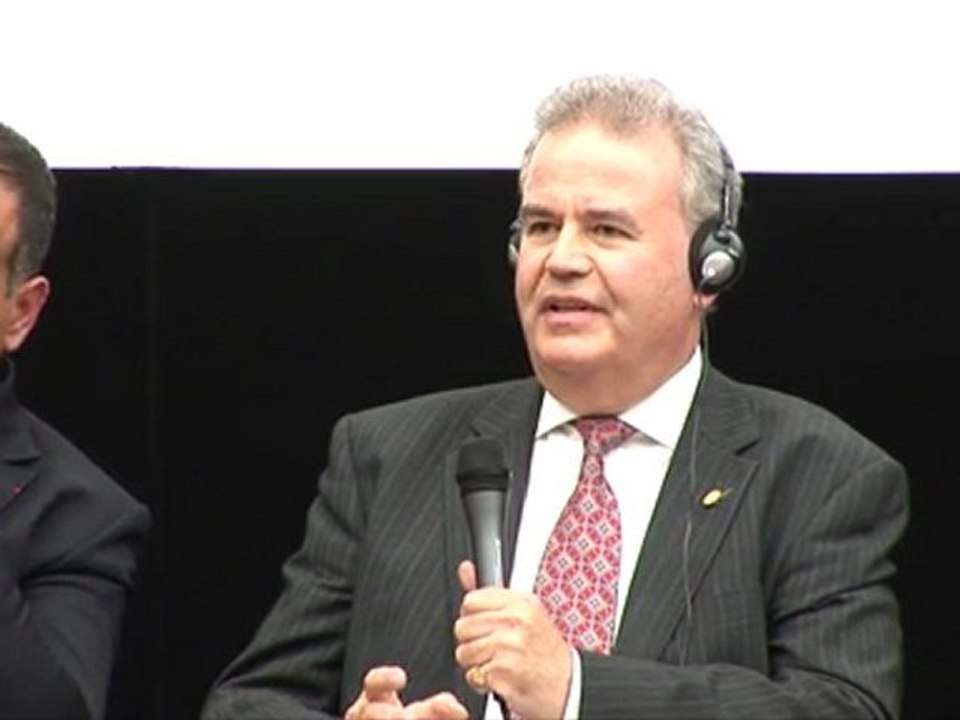 UMP - Julian Lewis - Convention défense
