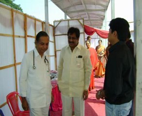 PALAGANI'S FOLLOWER'S BLOOD DONATION AT BRTS ROAD-RED CROSS VIJAYAWADAon30-1-11
