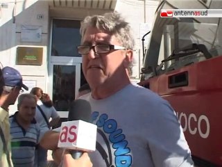 TG 04.10.11 Crollo Barletta, un soccorritore: "Mai vista un cosa simile"