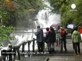 Snowfalls hit south China's provinces - no comment