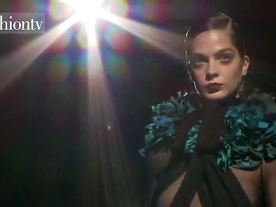 Tokyo Fashion News 73 ft Ai Tominaga for Gucci