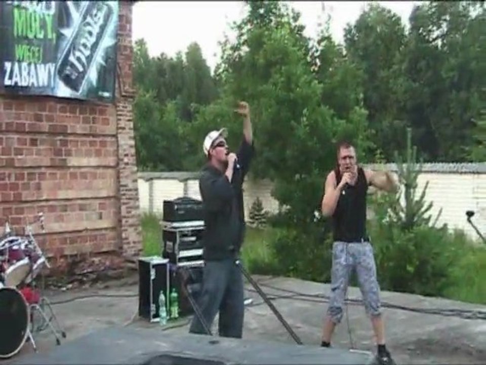 Koncert w opuszczonym Burdelu - Sulejówek 2011 część 9lipca2011 część 1z4