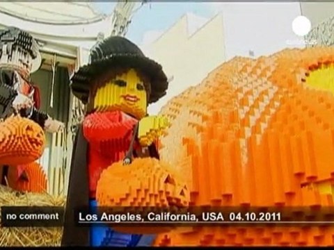 Lego installe une citrouille géante sur... - no comment