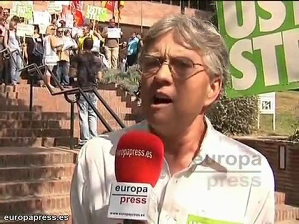 Los docentes catalanes se concentran para protestar