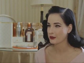Dita Von Teese nos adentra en un sofisticado viaje en ...