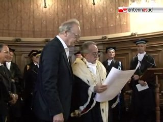 TG 06.10.11 Alfred brendel, dottore a bari in punta di dita