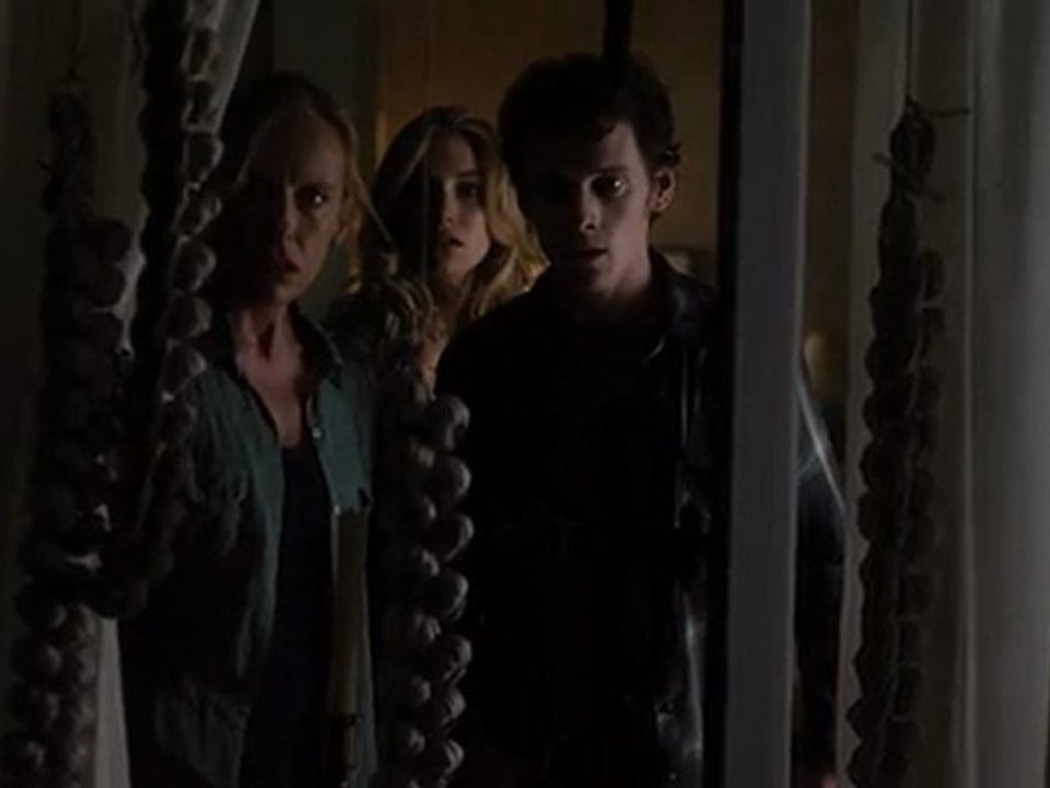 NOCHE DE MIEDO (FRIGHT NIGHT) - Trailer en español