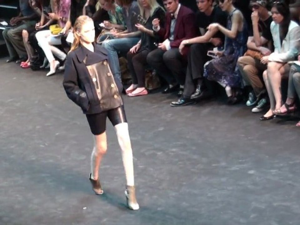 Susan Tabak Défilé Guy Laroche et Carven Prêt à Porter Printemps-ete 2012 Paris Fashion Week