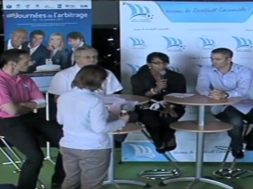 ARBITRAGE  FOOTBALL - Stand de la Région- Foire de Caen le 23 Septembre 2011