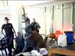 7 Ekim 2011 israil zulmü kamerada bir aileye yaptığı işkence görüntülendi