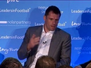 Jamie Carragher se voit bien séléctionneur