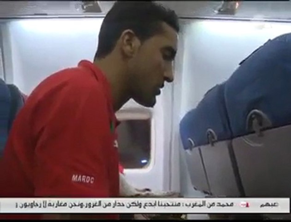 Youssouf hadji lis le coran et prie