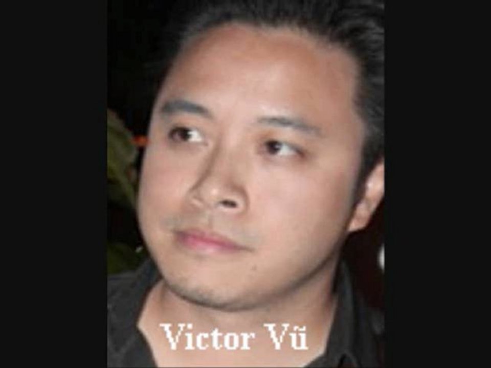 Đạo diễn Victor Vũ họp báo ngụy biện về Hollywood, đánh lừa khán giả Việt