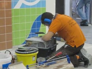 Jessy, candidat en carrelage aux Olympiades des métiers