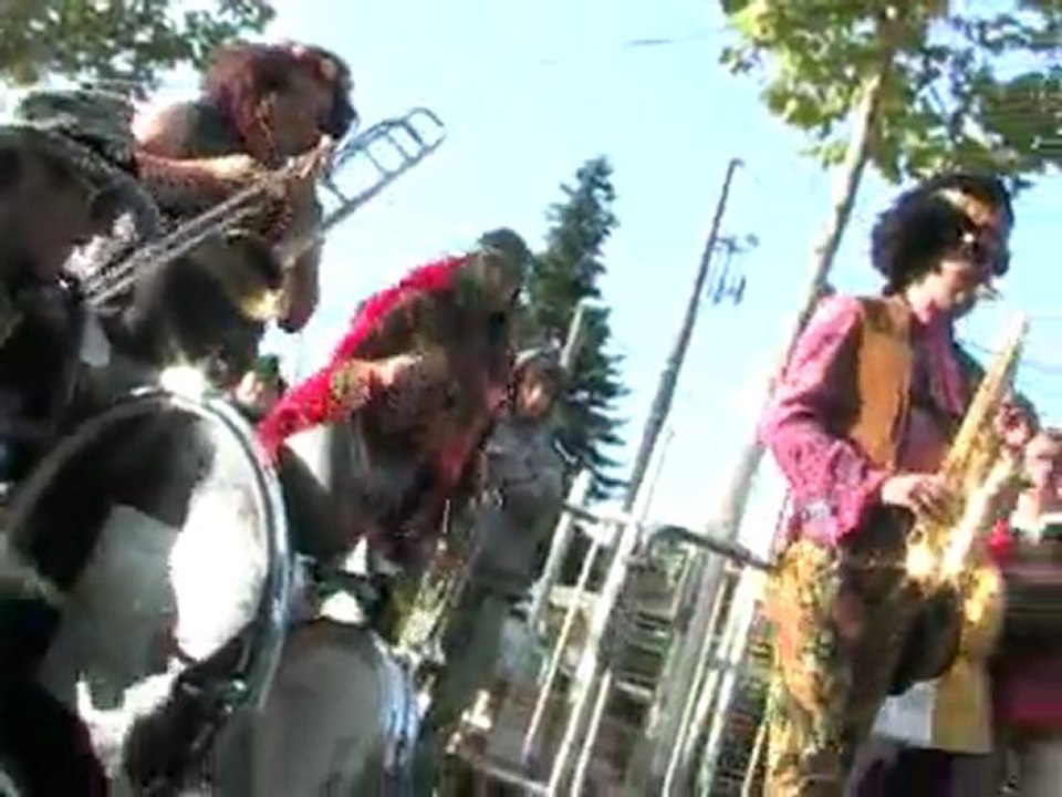 Fanfaronne The Rock joue Move Over (Janis Joplin)