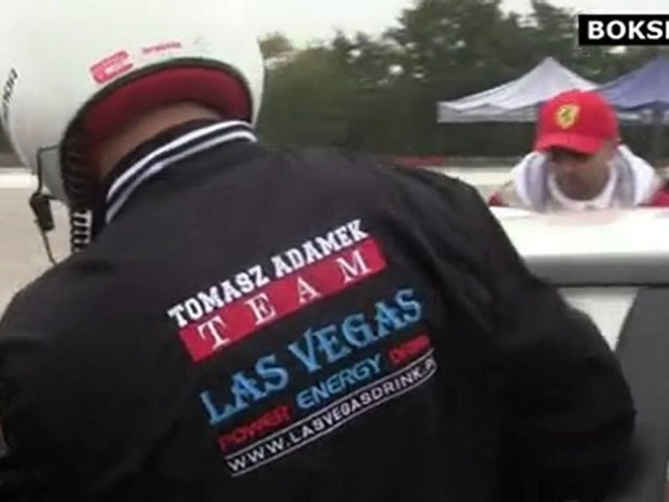 Tomasz Adamek & Grzegorz Grono: "Góral" na Bemowie w roli kierowcy rajdowego