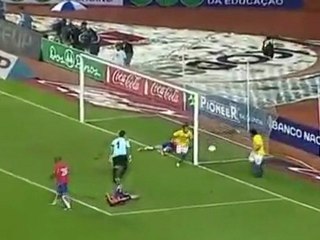 Neymar marque aussi avec le Brésil