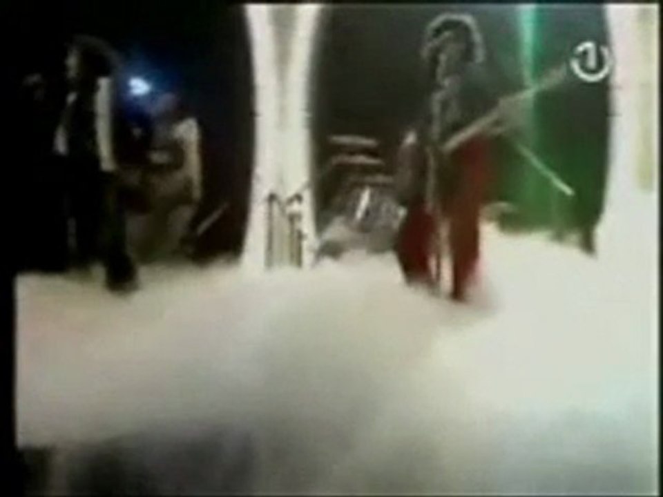 BIJELO DUGME - Ne gledaj me tako i ne ljubi me više (1975)