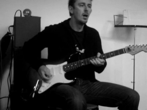 Texas Flood - Stevie Ray Vaughan cover w/ classic player 60's stratocaster Fender