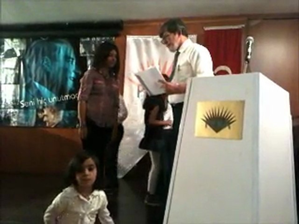 Umut Pera_ London Collaga of music sertifika töreni