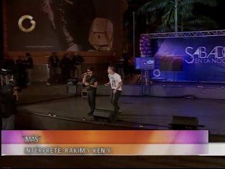 Rakin y Ken-y en la celebración del cuarto aniversario de Sábado en la Noche