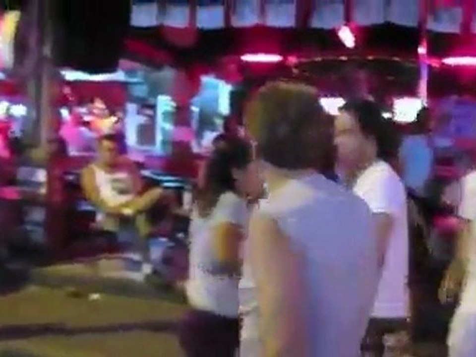 Leg dich nie mit Mädels an...