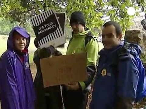 Bruxelles: 50 indignados fermati dalla polizia
