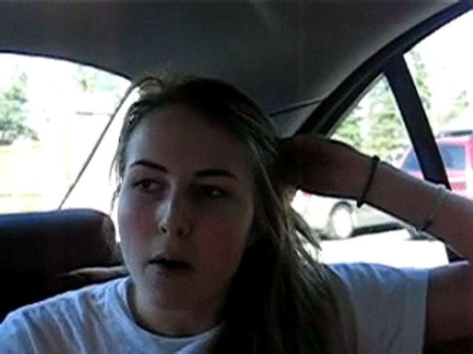 Julia Dales- female beatbox