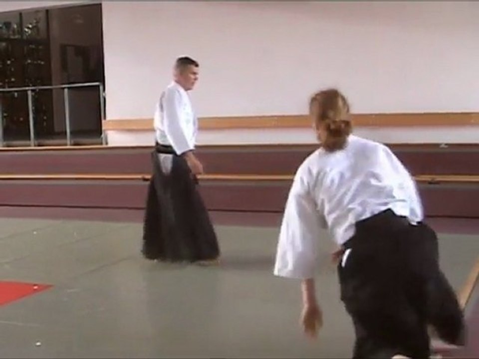 Aikido - Chudan Tsuki Irimi Nage (Omote & Ura)
