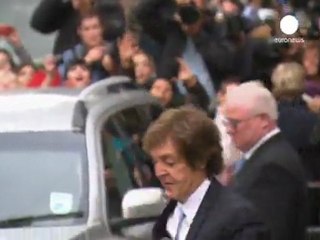 Paul McCartney weds for third time
