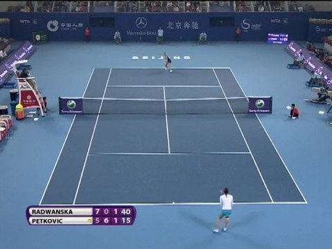 Radwanska wins back-to-back WTA titles