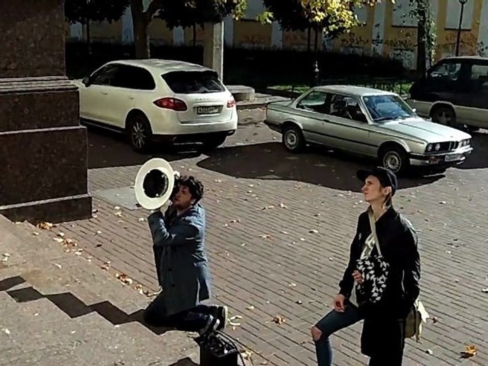 Мы с дочкой и зятем идем на службу в Храм