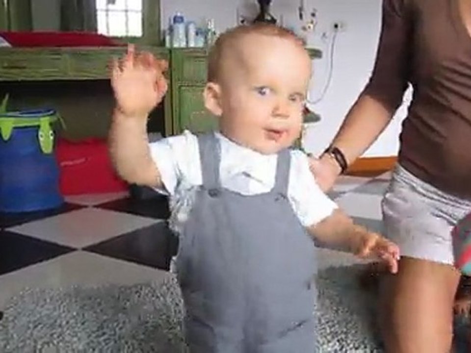 ses 1ers pas (suite)