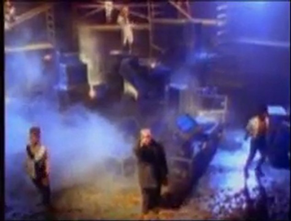 2 Brothers On The 4th Floor - Turn The Music Up