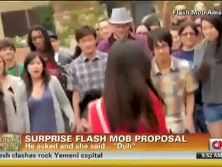 Nam và Trang trả lời phỏng vấn trên CNN về clip cầu hôn Flash Mob
