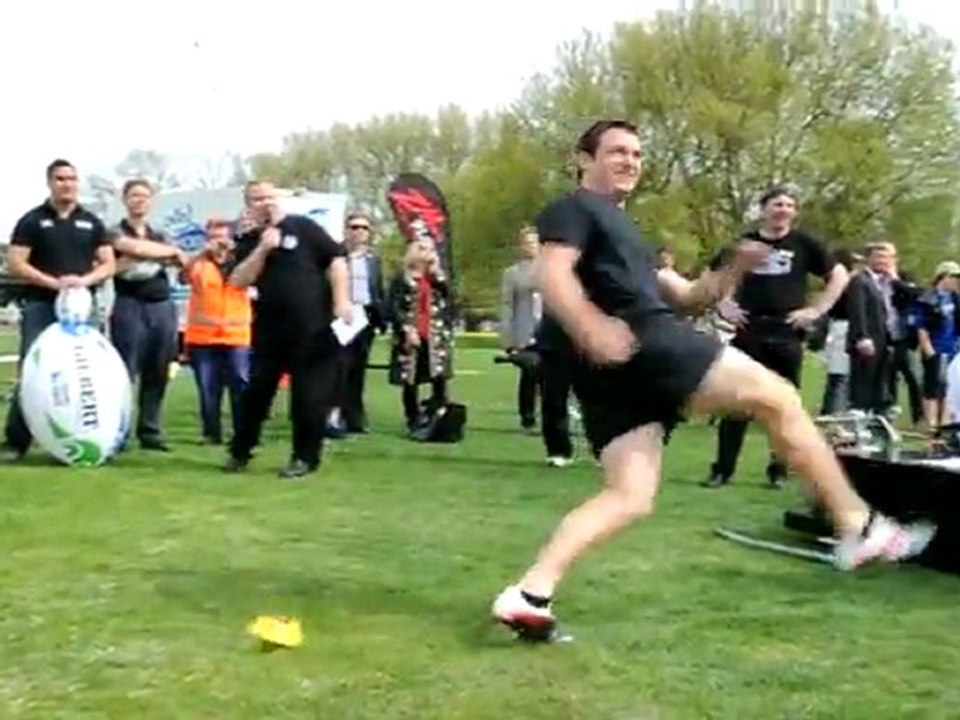 Goal-kicking robots take on ex-All Black