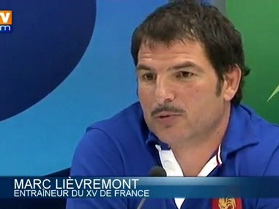 Déménagement et coupe de cheveu pour Lièvremont