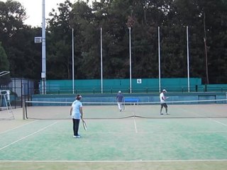 2011-10-10入間市でテニス ココアさん+もっちゃんvsひできちさん+たーきーさん