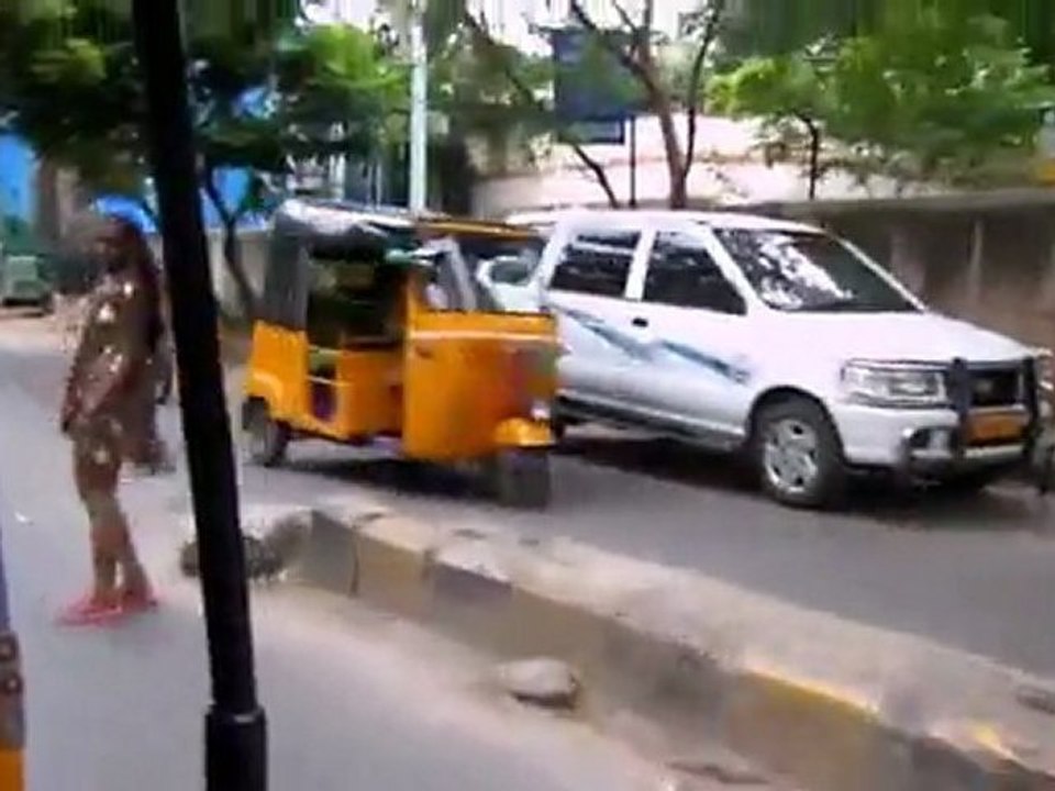 Driving through Mylapore,Chennai in an Auto-Rickshaw