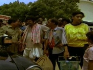 Maavoori Magaadu - Sri Devi Fights WIth Taxi Driver