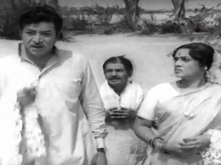 SANGAM MAARAALI- Village people stops couple SCENE