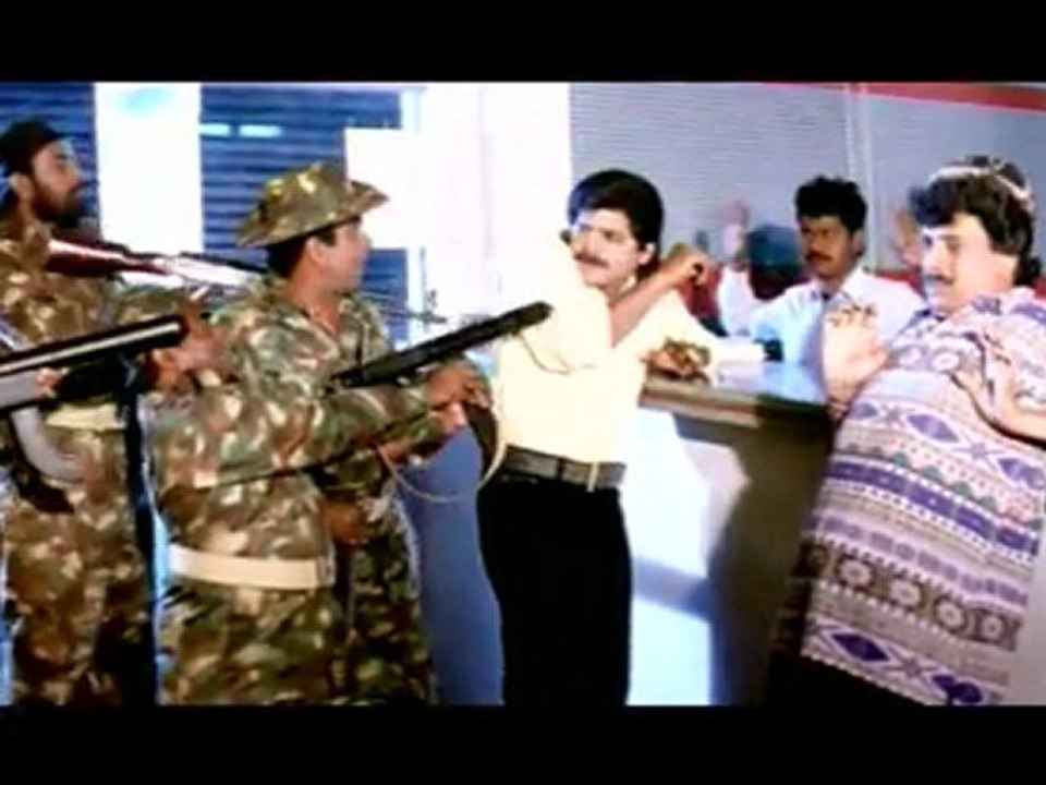 AYYINDI LEDHA - Bank Comedy