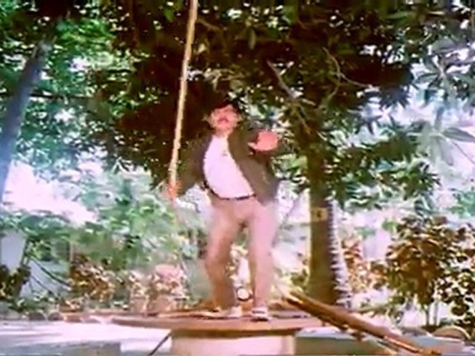 Samsarame Saranam - Hero Yogaraj Fighting with Rowdies